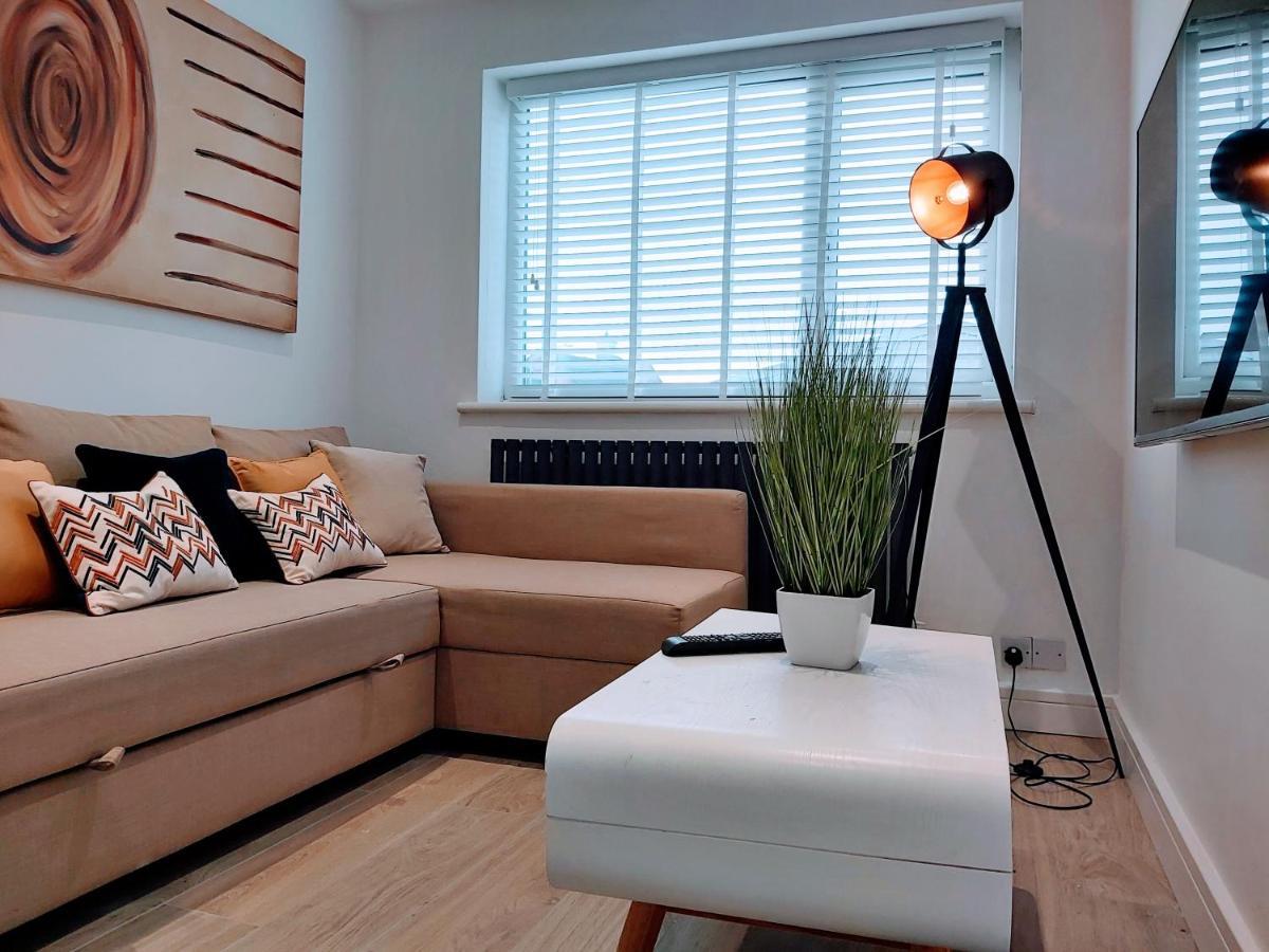 Cosy 1 Bed Flat That Sleeps 4 วอร์ริก ภายนอก รูปภาพ